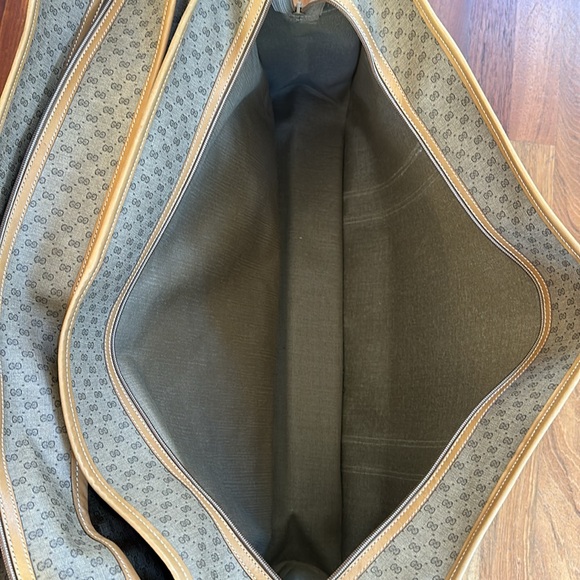 Gucci Brown and Black Travel Bag with Red Stripes - Picture 15 of 16